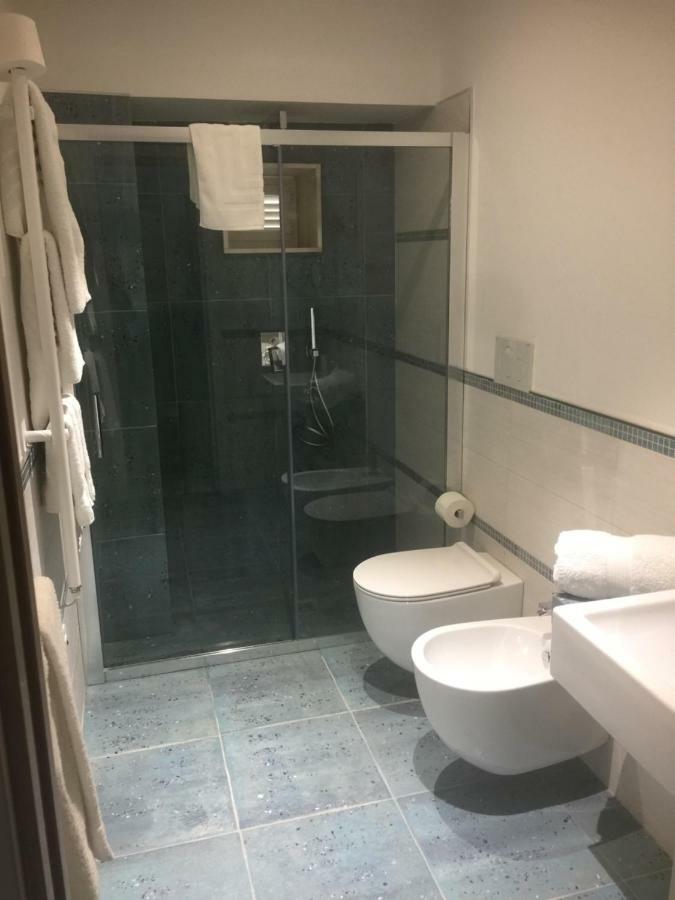 Porto Di Mare Luxury Home 焦维纳佐 外观 照片
